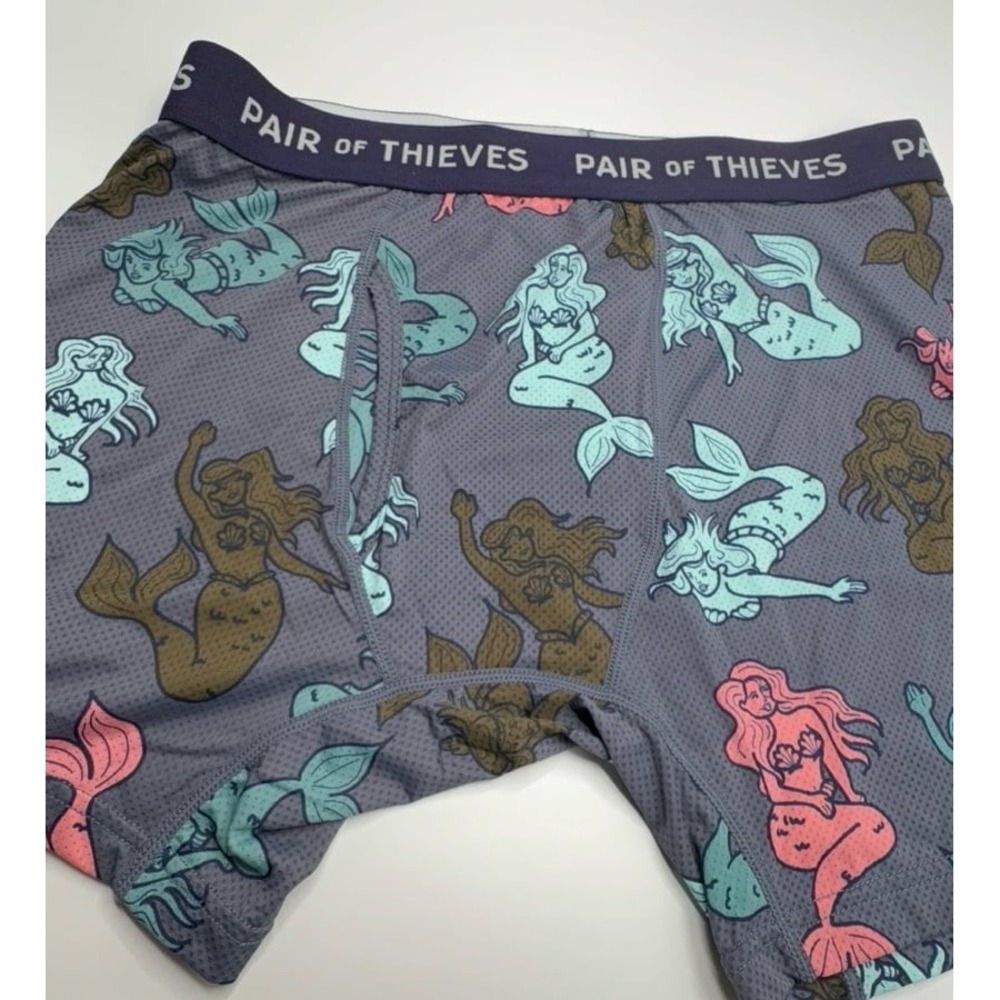 NWOT men's size SMALL Pair of Thieves boxers underwear.